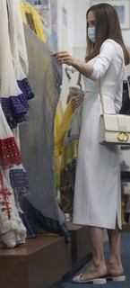 Angelina Jolie feet photo thumbnail