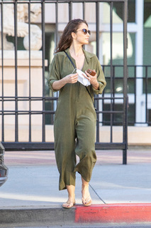 Minka Kelly feet photo thumbnail