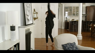Anne Hathaway feet photo thumbnail