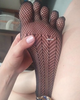 Isa Pes feet photo thumbnail