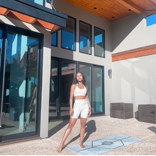 Karrueche Tran feet photo thumbnail