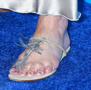 Sharon Stone feet photo thumbnail