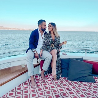 Jessie James Decker feet photo thumbnail