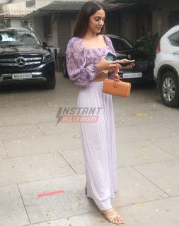 Kiara Advani feet photo thumbnail