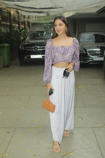 Kiara Advani feet photo thumbnail