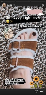 Kelly Brook feet photo thumbnail