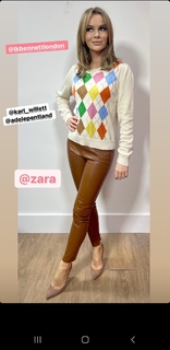 Amanda Holden feet photo thumbnail