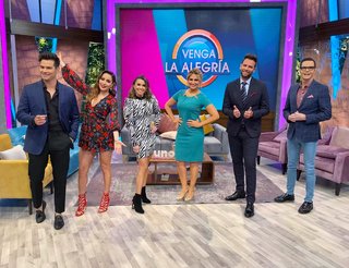 Cynthia Rodríguez feet photo thumbnail