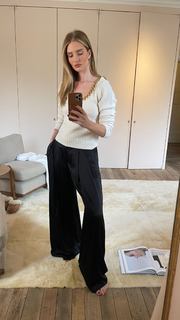 Rosie Huntington-Whiteley feet photo thumbnail
