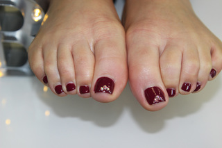 Rebecca Berardi feet photo thumbnail