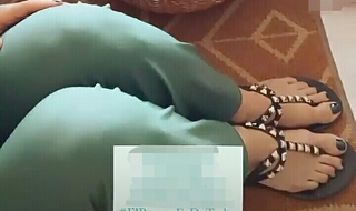 Claudia Lizaldi feet photo thumbnail