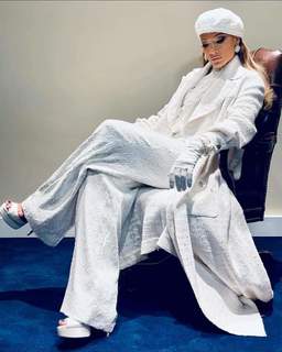 Jennifer Lopez feet photo thumbnail