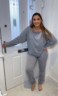 Jacqueline Jossa feet photo thumbnail