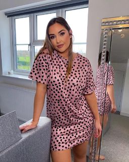 Jacqueline Jossa feet photo thumbnail