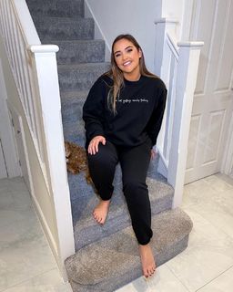 Jacqueline Jossa feet photo thumbnail