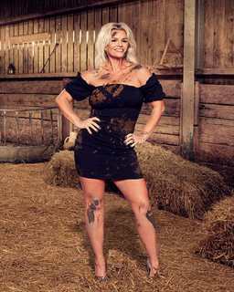Kerry Katona feet photo thumbnail