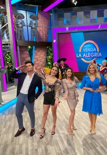 Cynthia Rodríguez feet photo thumbnail
