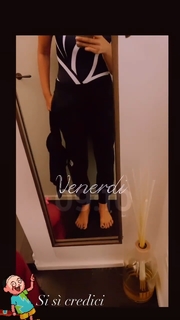 Caterina Balivo feet photo thumbnail