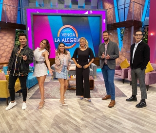 Cynthia Rodríguez feet photo thumbnail
