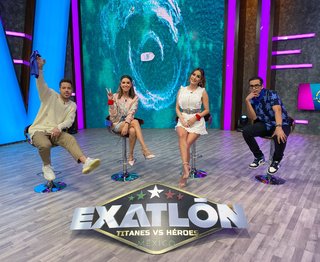 Cynthia Rodríguez feet photo thumbnail