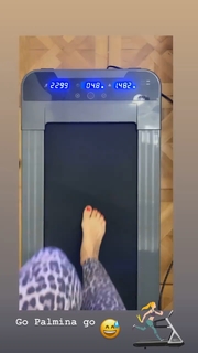 Giorgia Palmas feet photo thumbnail