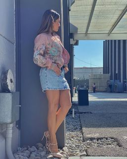 Laura González feet photo thumbnail