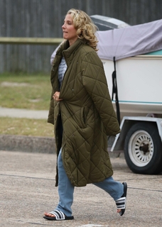 Elsa Pataky feet photo thumbnail