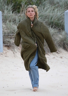 Elsa Pataky feet photo thumbnail