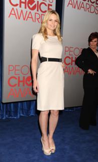 Jennifer Morrison feet photo thumbnail