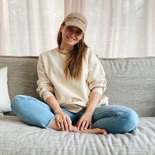 Anna Lewandowska feet photo thumbnail