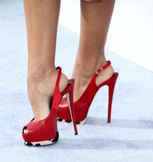 Sofía Vergara feet photo thumbnail