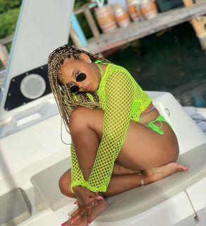 Angela Simmons feet photo thumbnail