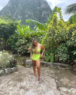 Angela Simmons feet photo thumbnail