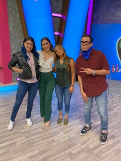Cynthia Rodríguez feet photo thumbnail