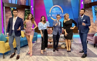 Cynthia Rodríguez feet photo thumbnail