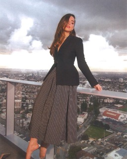 Addison Rae feet photo thumbnail