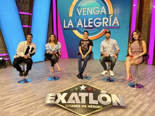 Cynthia Rodríguez feet photo thumbnail