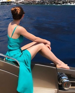 Marina Ruy Barbosa feet photo thumbnail