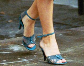 Kylie Minogue feet photo thumbnail