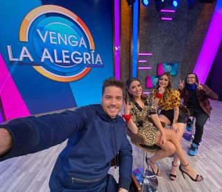 Laura González feet photo thumbnail