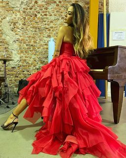 Giorgia Palmas feet photo thumbnail