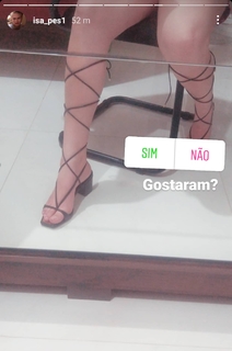Isa Pes feet photo thumbnail