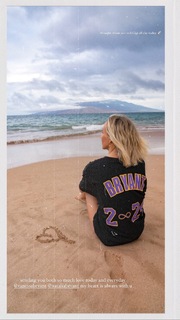 Nastia Liukin feet photo thumbnail