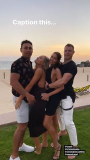 Olivia Culpo feet photo thumbnail