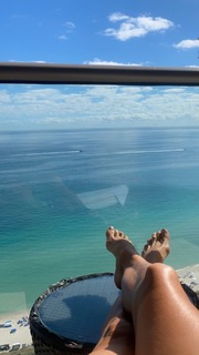 Victoria Silvstedt feet photo thumbnail