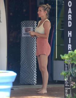 Elsa Pataky feet photo thumbnail