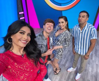 Cynthia Rodríguez feet photo thumbnail