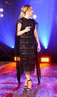 Hadise feet photo thumbnail