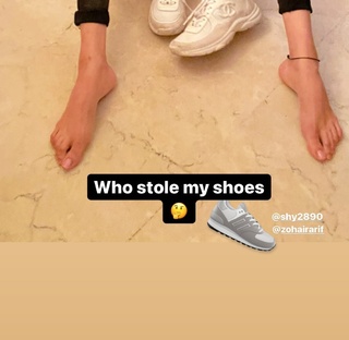 Aditi Rao Hydari feet photo thumbnail