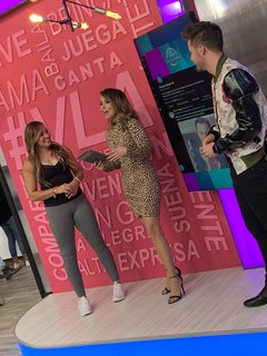 Laura González feet photo thumbnail